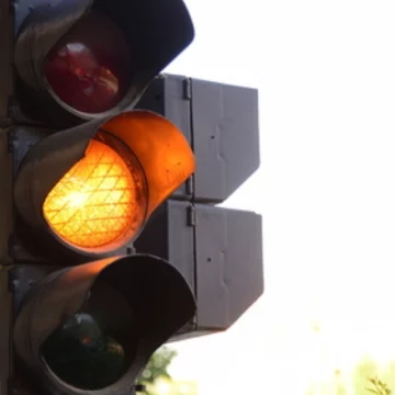 Samo u jednoj situaciji smete da prođete kroz žuto svetlo na semaforu