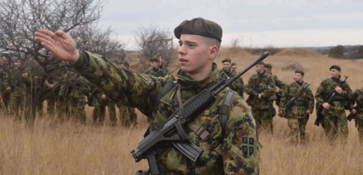 Srbija opet uvodi vojni rok?